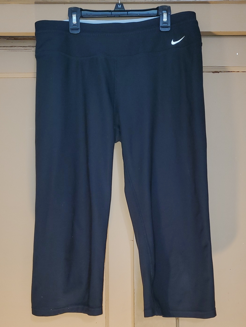 Nike Dri-FIT Women's Capri Athletic Pants